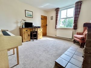 Sitting Room- click for photo gallery